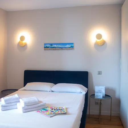 Apartment Village - Happy